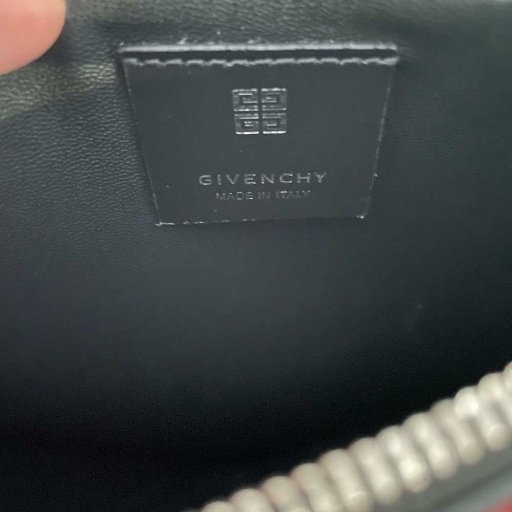 Givenchy Tag Effect Heart Multi Pouch - image 6